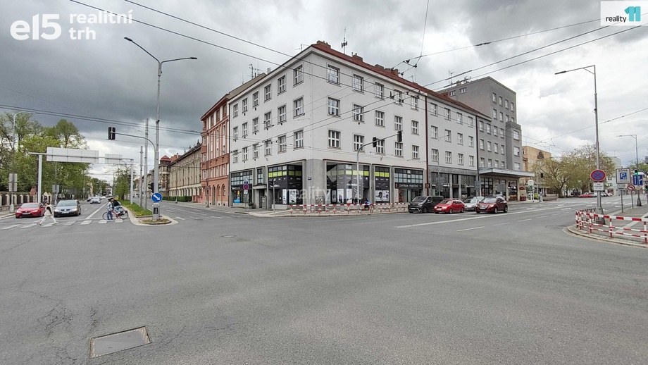 Pronájem obchodní prostory, 186 m² - Hradec Králové