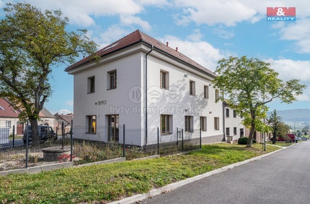 Prodej bytu 2+kk 77 m², Řevničov