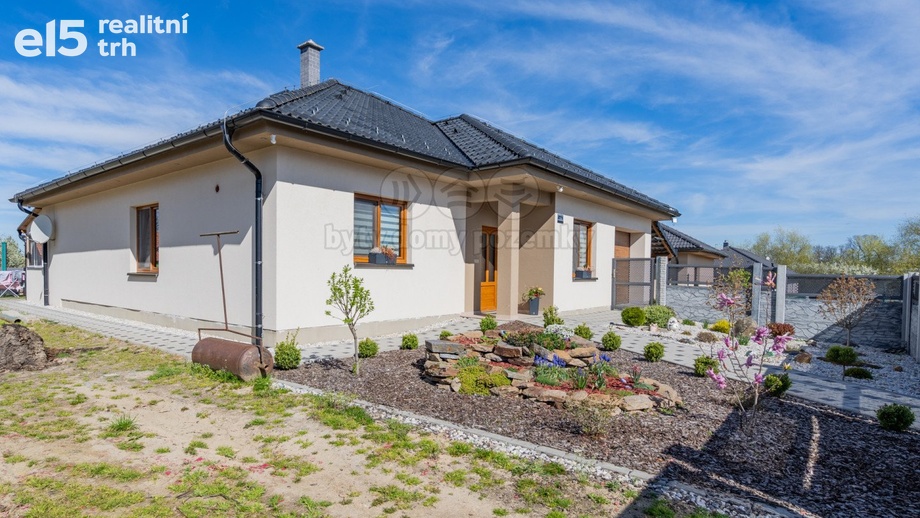 Prodej rodinné domy, 111 m² - Dříteň