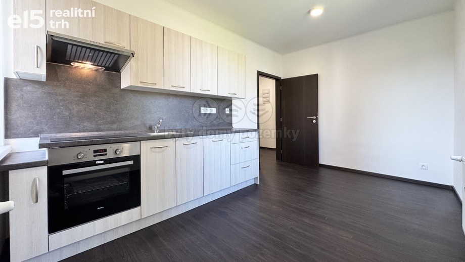 Pronájem byty 2+1, 61 m² - Karlovy Vary - Bohatice
