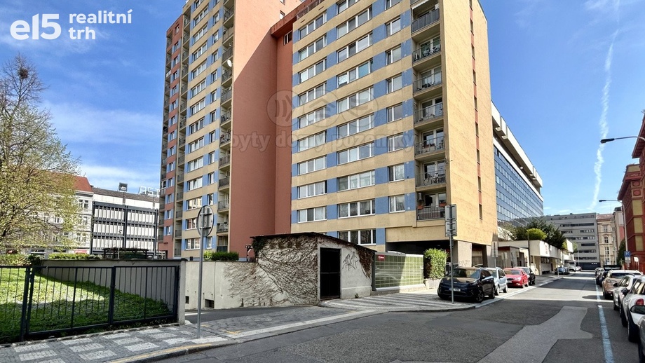 Prodej byty 1+kk, 24 m² - Praha - Holešovice