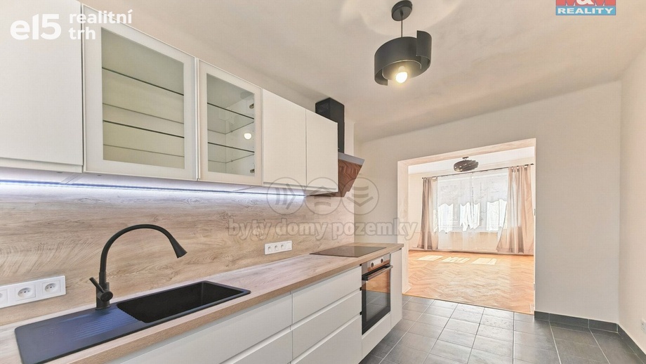 Pronájem byty 2+1, 56 m² - Hradec Králové