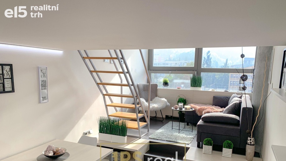 Pronájem byty 1+kk, 41 m² - Zlín