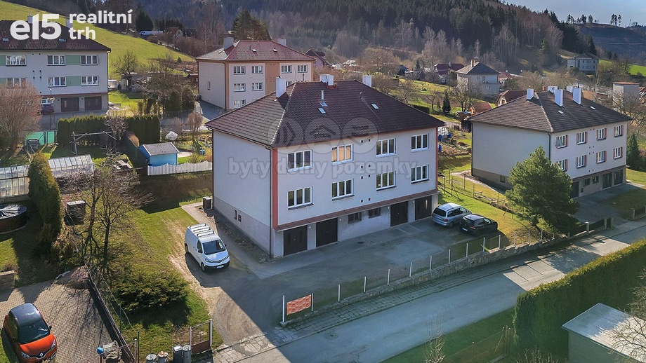 Pronájem byty 3+1, 76 m² - Jimramov - Benátky
