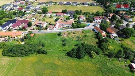 Prodej stavebního pozemku 1 021 m², Labské Chrčice