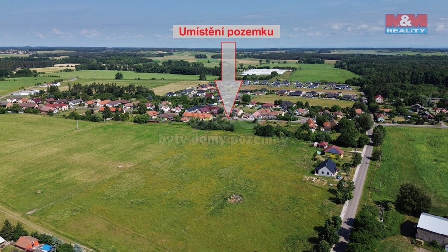 Prodej stavebního pozemku 1 021 m², Labské Chrčice