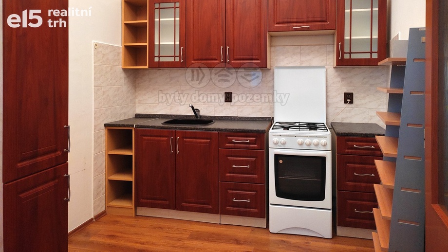 Pronájem byty 1+1, 47 m² - Slaný