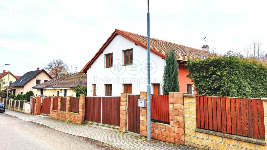 Pronájem byty 2+1, 78 m² - Liběchov
