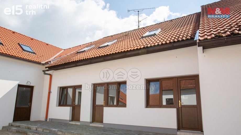 Pronájem byty 1+kk, 24 m² - Jindřichův Hradec III