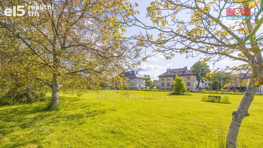 Prodej stavebního pozemku 1 471 m², Bačetín