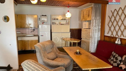 Prodej chaty 372 m², Počedělice