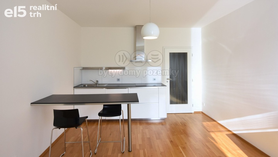 Pronájem byty 1+kk, 27 m² - Praha - Libeň
