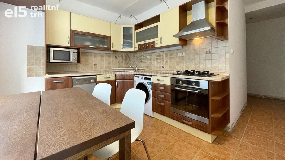 Prodej byty 3+1, 70 m² - Chomutov