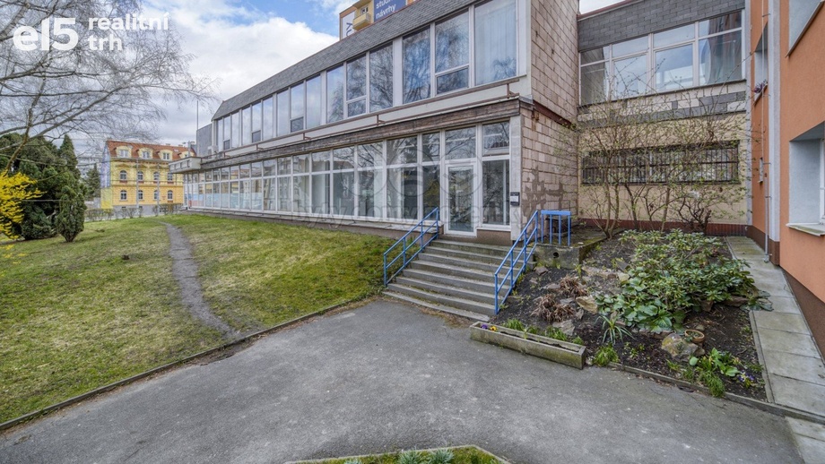 Pronájem obchodní prostory, 635 m² - Plzeň