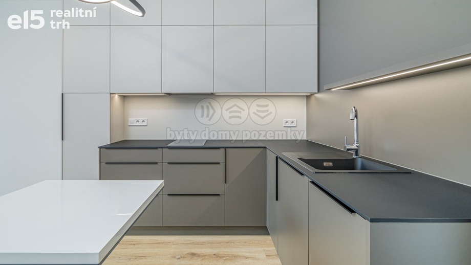 Pronájem byty 1+kk, 33 m² - Olomouc