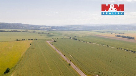 Prodej pole 11 963 m², Milhostov