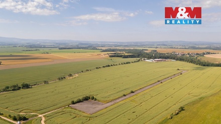 Prodej pole 11 963 m², Milhostov