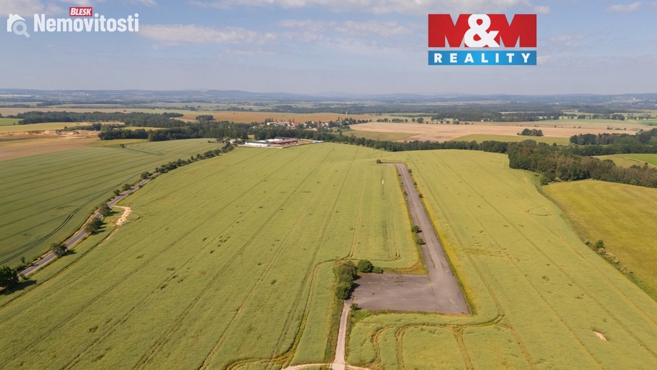 Prodej pole 11 963 m², Milhostov