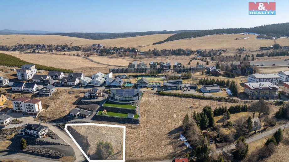 Prodej pozemky pro komerční výstavbu, 1 666 m² - Loučná pod Klínovcem - Loučná