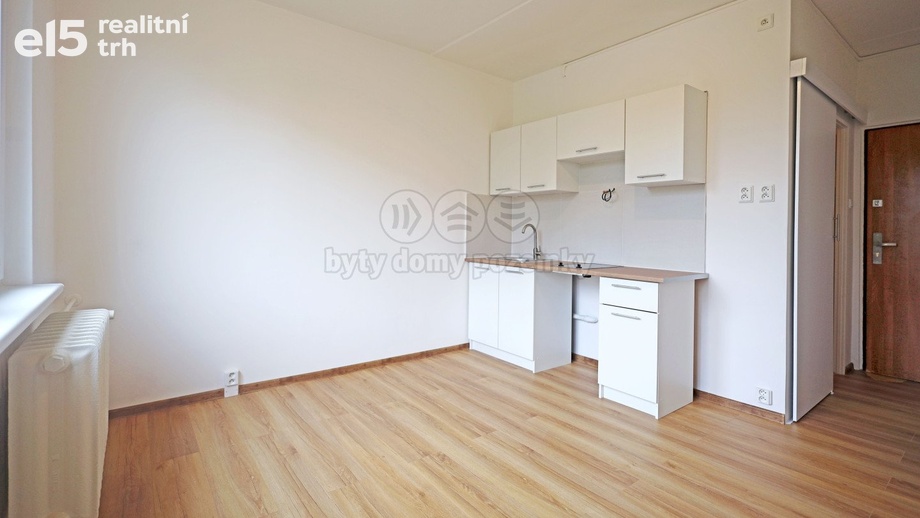 Pronájem byty 1+kk, 18 m² - Karlovy Vary - Stará Role