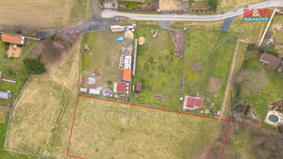 Prodej stavebního pozemku 2 519 m², Úžice