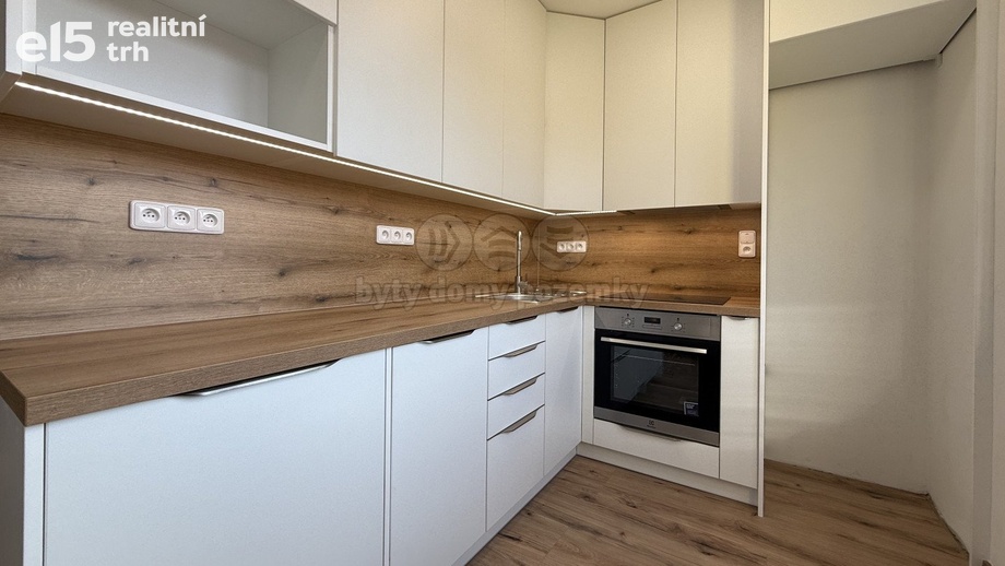 Pronájem byty 3+1, 56 m² - Karviná - Ráj