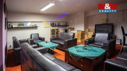 Pronájem obchodního prostoru 1 230 m², Pardubice