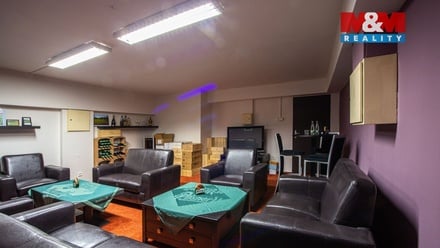 Pronájem obchodního prostoru 1 230 m², Pardubice