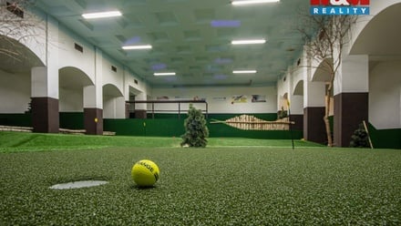 Pronájem obchodního prostoru 1 230 m², Pardubice