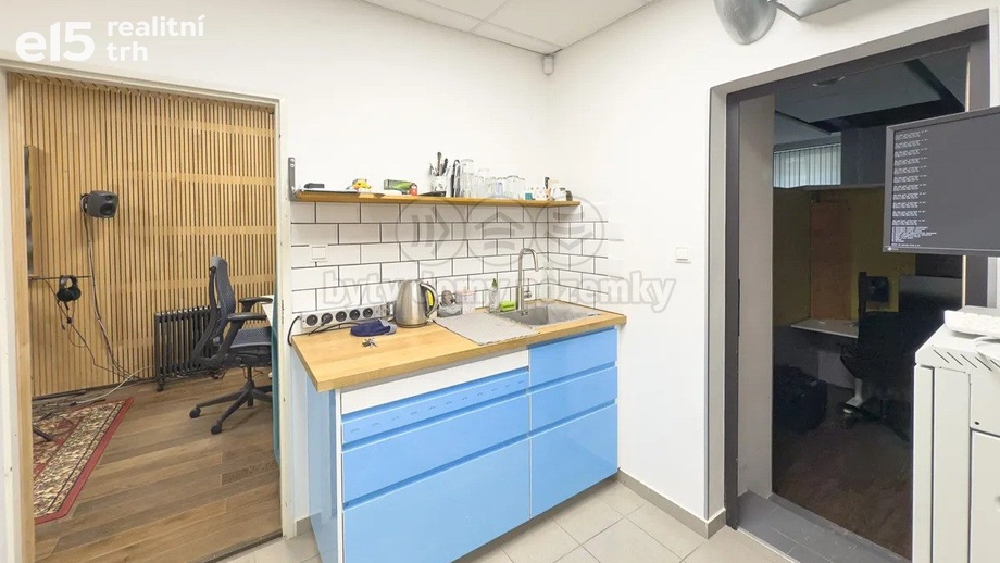 Prodej kanceláře, 60 m² - Praha - Nusle