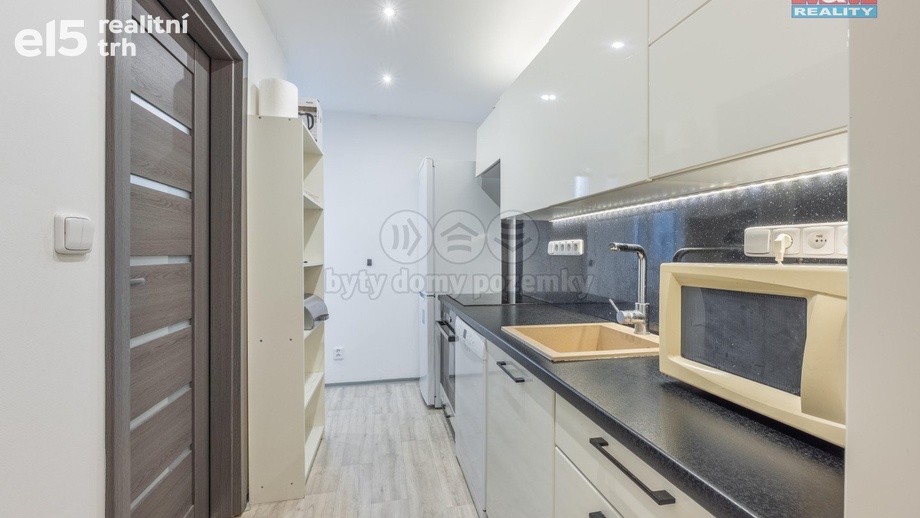 Prodej byty 1+kk, 45 m² - Kladno - Švermov