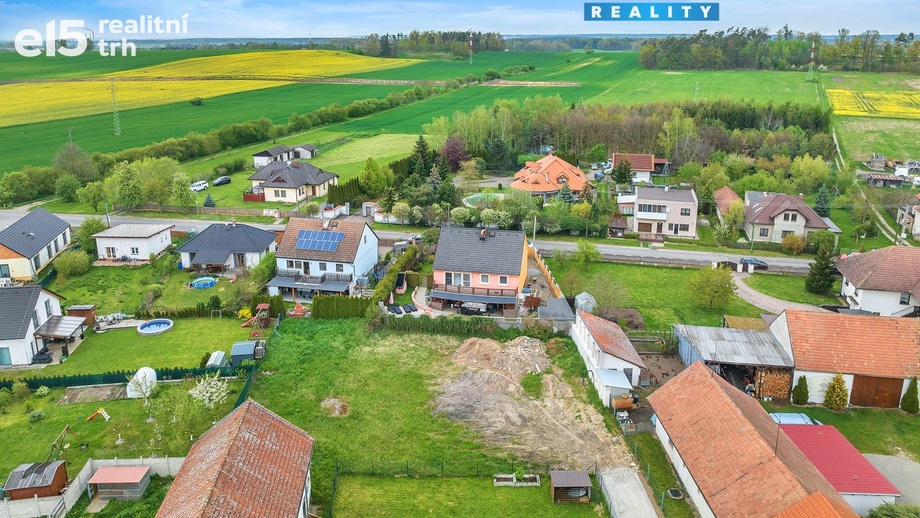 Prodej stavebního pozemku 1 108 m², Sezemice