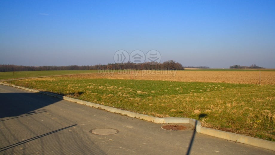 Prodej stavebního pozemku 1 196 m², Uhlířov