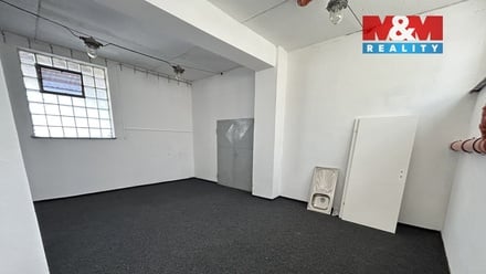 Pronájem skladu 80 m², Louny