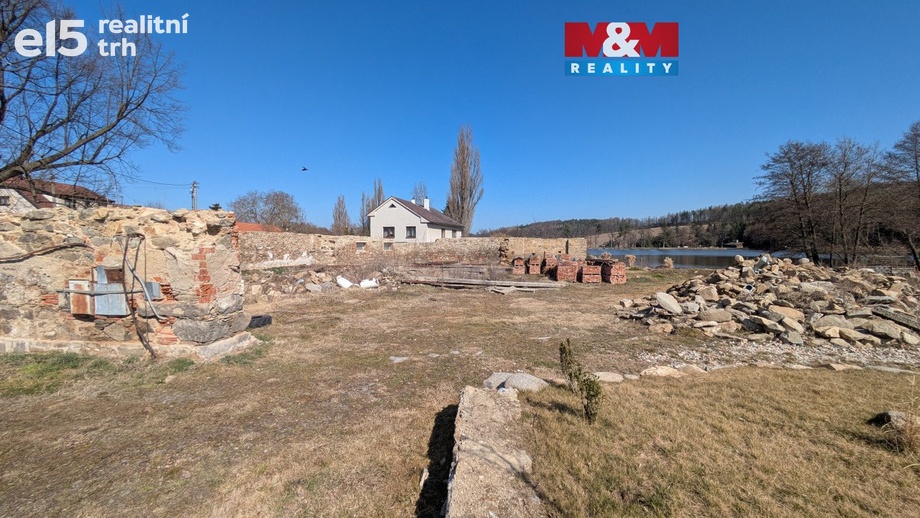 Prodej stavebního pozemku 2 006 m², Sedlec-Prčice