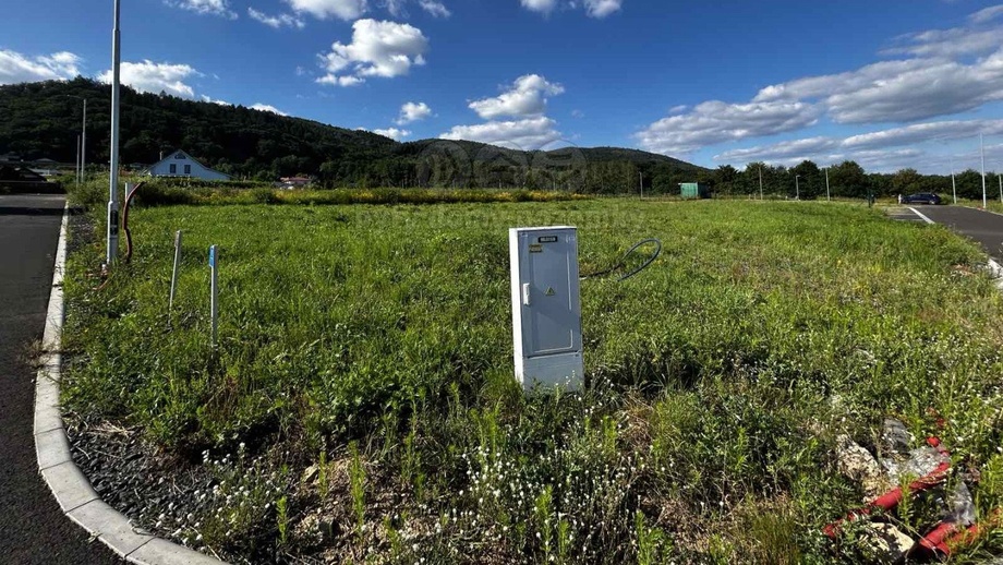 Prodej stavebního pozemku 850 m², Krupka - Unčín