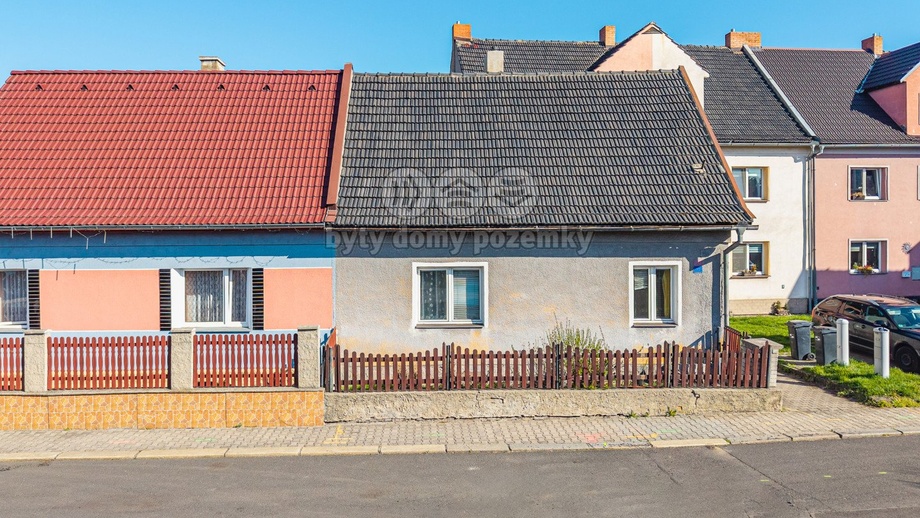 Prodej rodinného domu 100 m², Ledvice