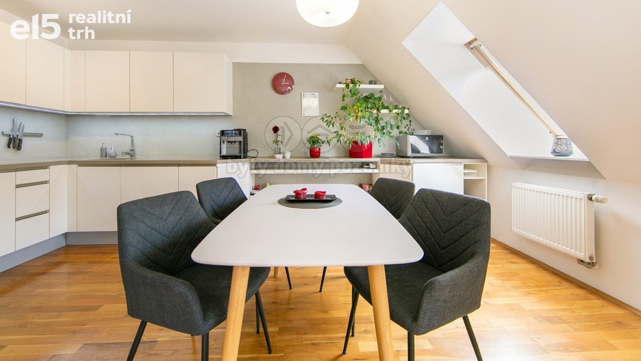Prodej byty 5+kk, 164 m² - Praha - Libeň