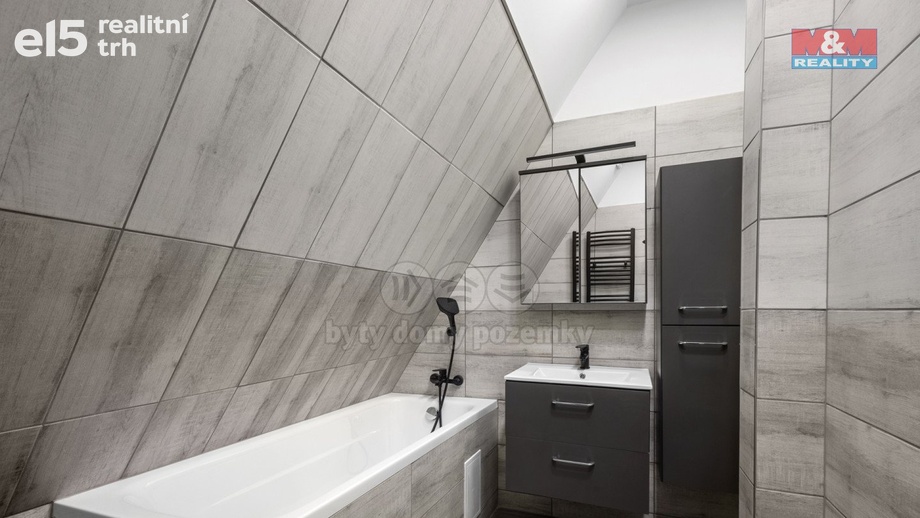 Prodej rodinné domy, 135 m² - Kmetiněves