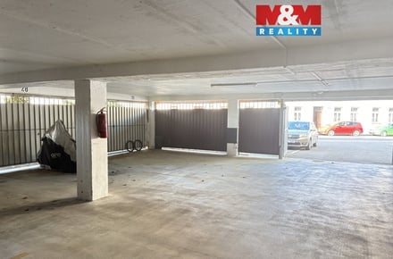 Prodej garážového stání 15 m², Praha 10
