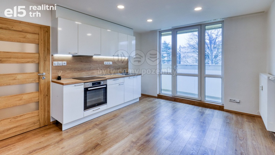 Pronájem byty 2+kk, 37 m² - Klatovy V