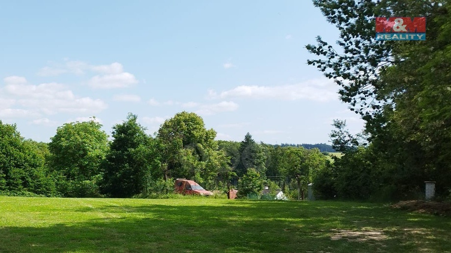 Prodej stavebního pozemku 3 086 m², Podmoky