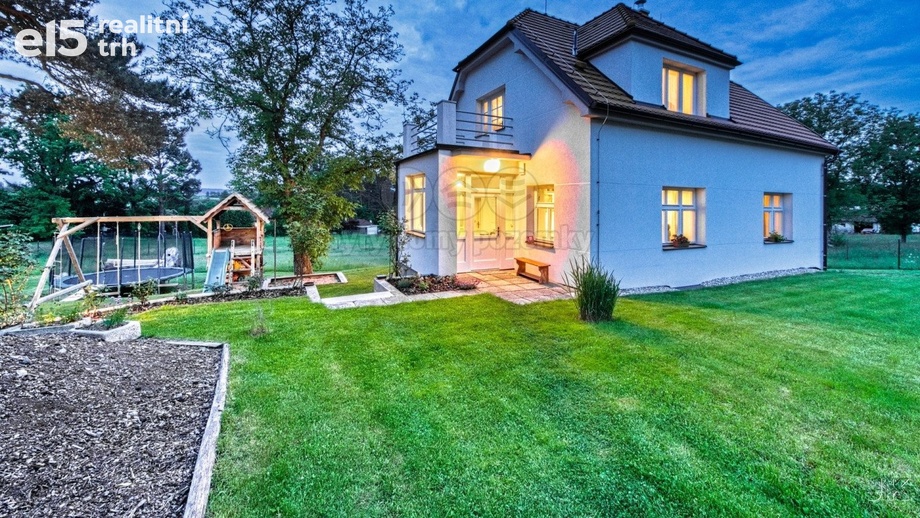 Prodej rodinné domy, 250 m² - Bukovany