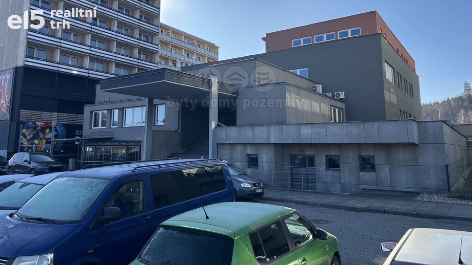 Pronájem obchodní prostory, 978 m² - Rožnov pod Radhoštěm