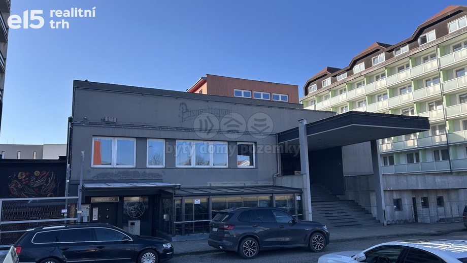 Pronájem obchodní prostory, 866 m² - Rožnov pod Radhoštěm