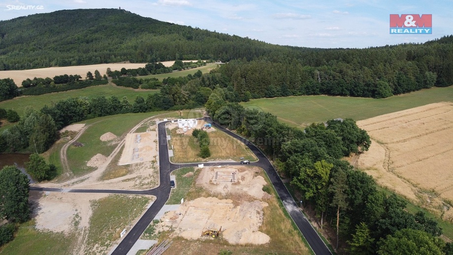 Prodej stavebního pozemku 1 069 m², Louňovice pod Blaníkem