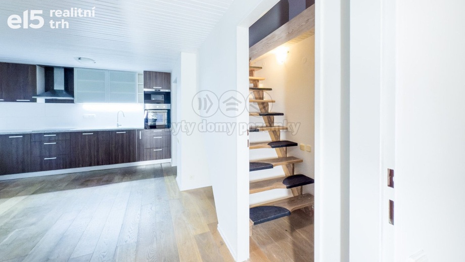 Prodej byty 3+1, 97 m² - Praha - Nusle