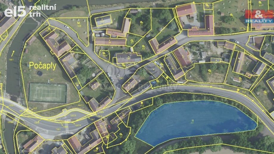 Prodej stavebního pozemku 3 403 m², Počaply