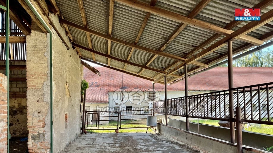Prodej zemědělská usedlost, 410 m² - Dolní Chvatliny