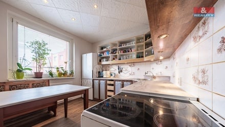 Prodej bytu 4+1 88 m², Jirkov